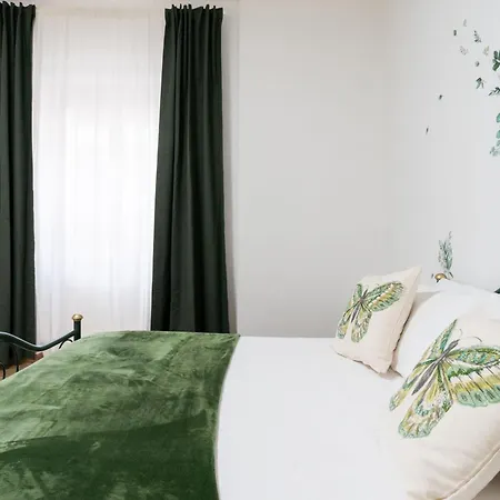 Apartment The Flower House By Wonderful Italy *